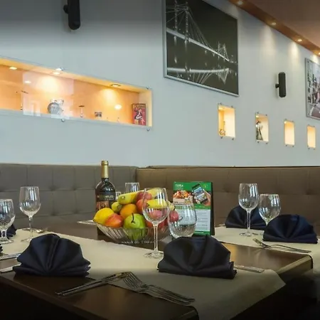 By Zenit In Terra Complex B30 Apartman Razlog